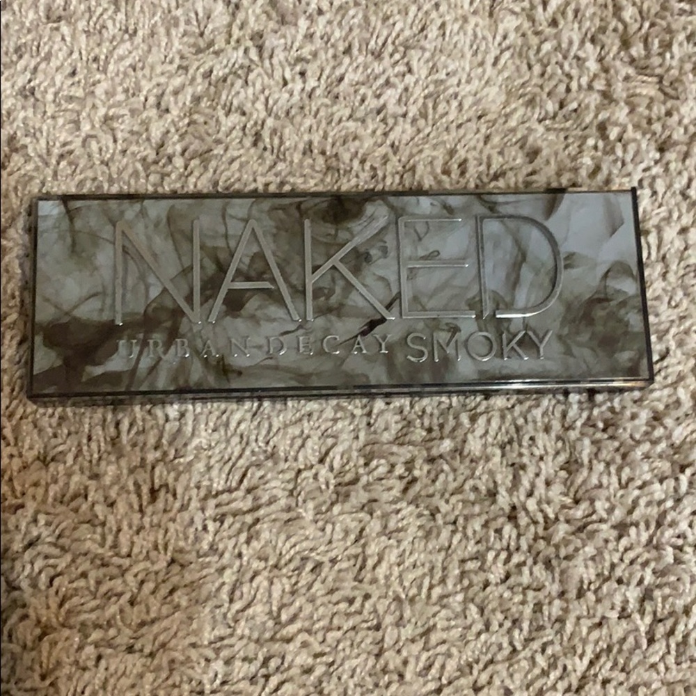 Urban Decay Naked Smoky Palette